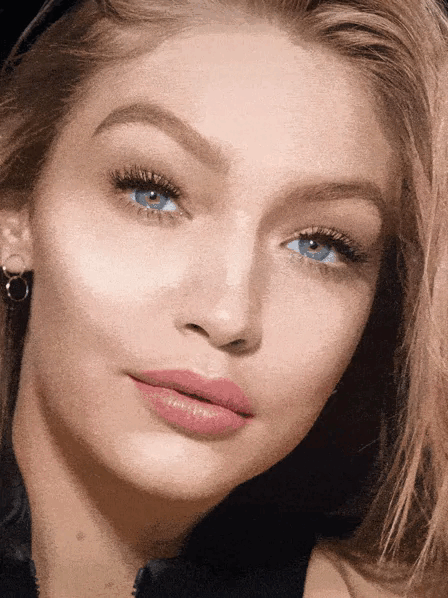 fixing powder gigi hadid b21