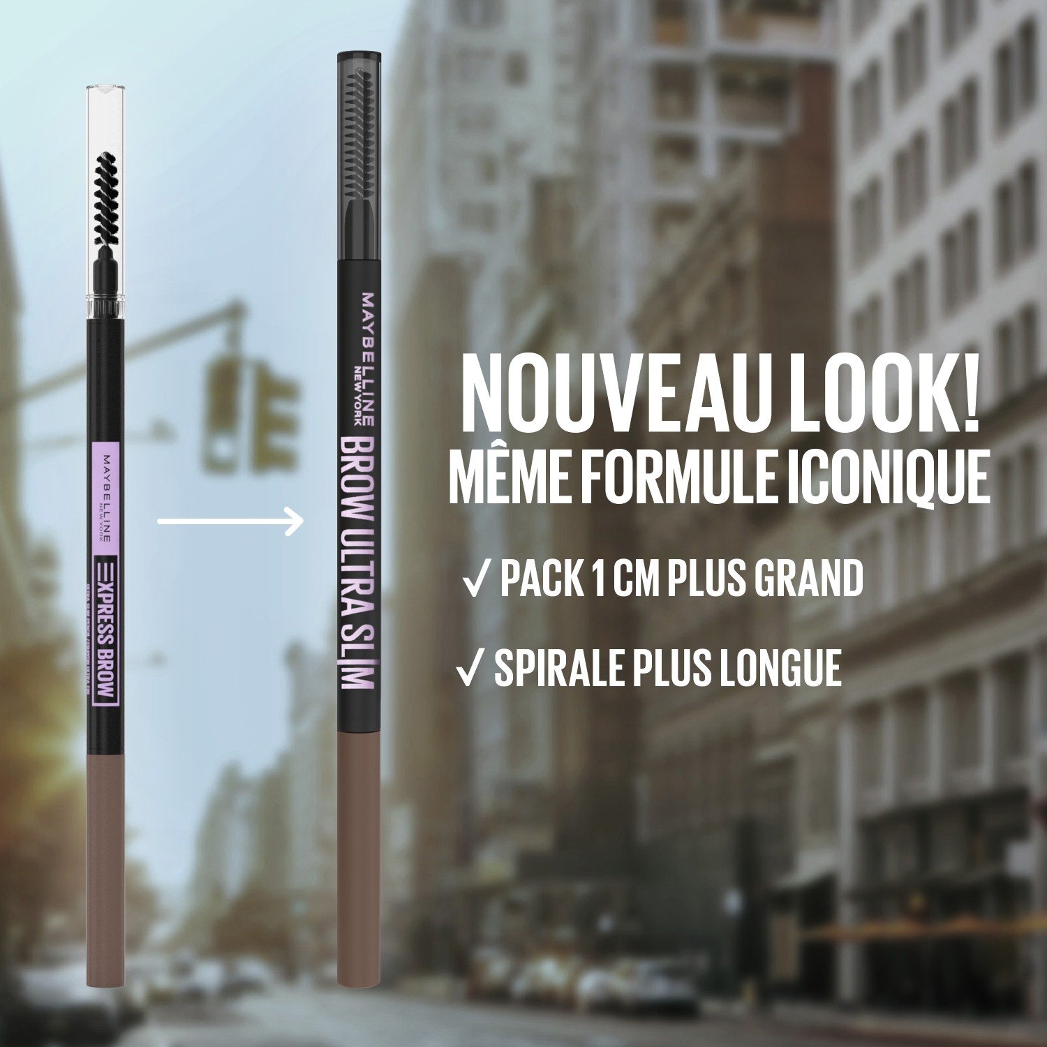 Crayon à sourcils Brow Ultra Slim ouvert et fermé, côte à côte, avec des gratte-ciel flous en arrière-plan