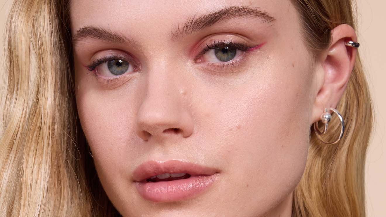 Maybelline lifter concealer pdp 15 41554099171 model after
