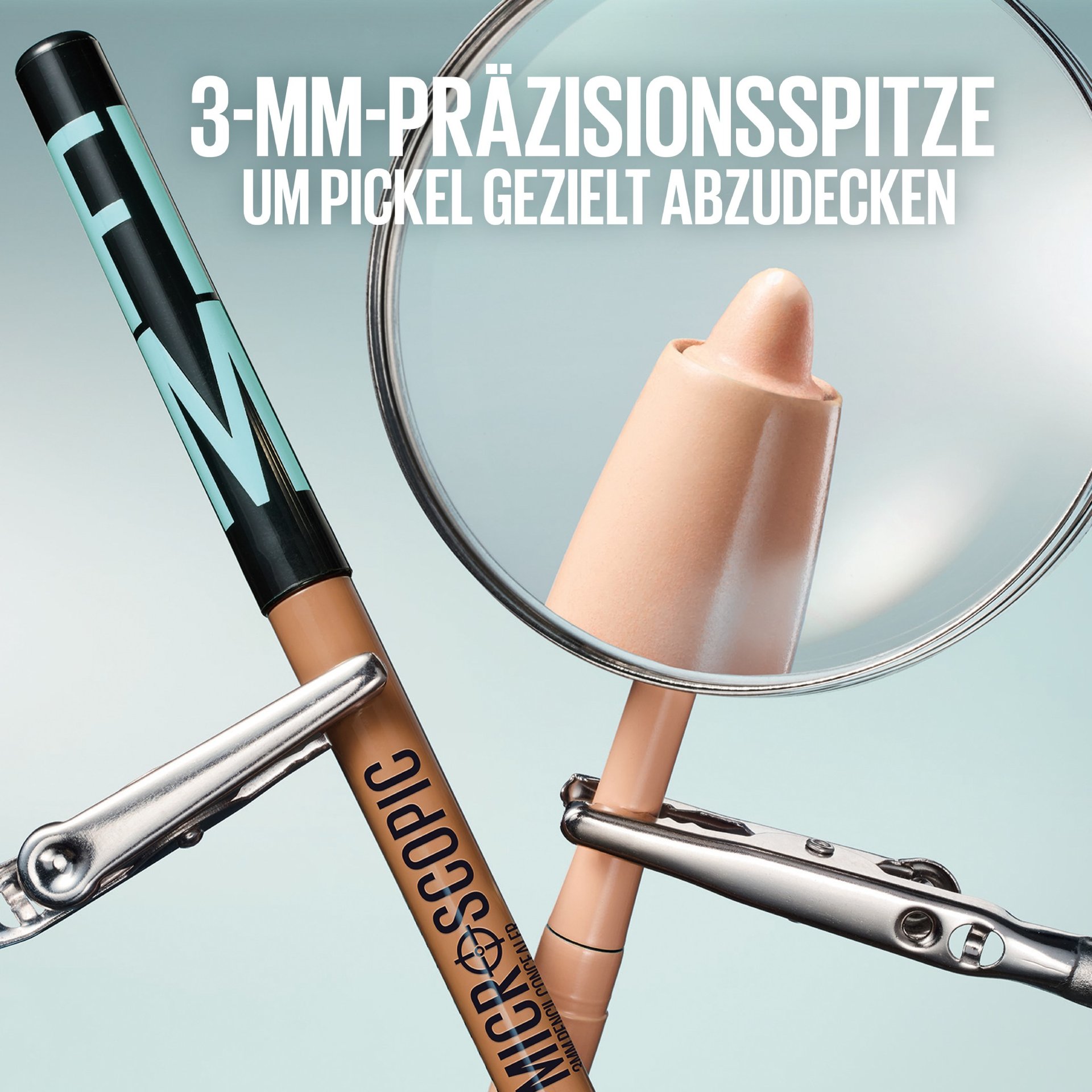 Eine Lupe über der 3 mm-Präzisionsspitze des Fit Me Microscopic Concealers