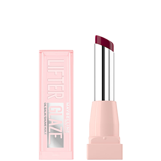 Der geöffnete Maybelline Lifter Glaze Lippenstift neben seiner zartrosa, transparenten Verpackung vor weißem Hintergrund