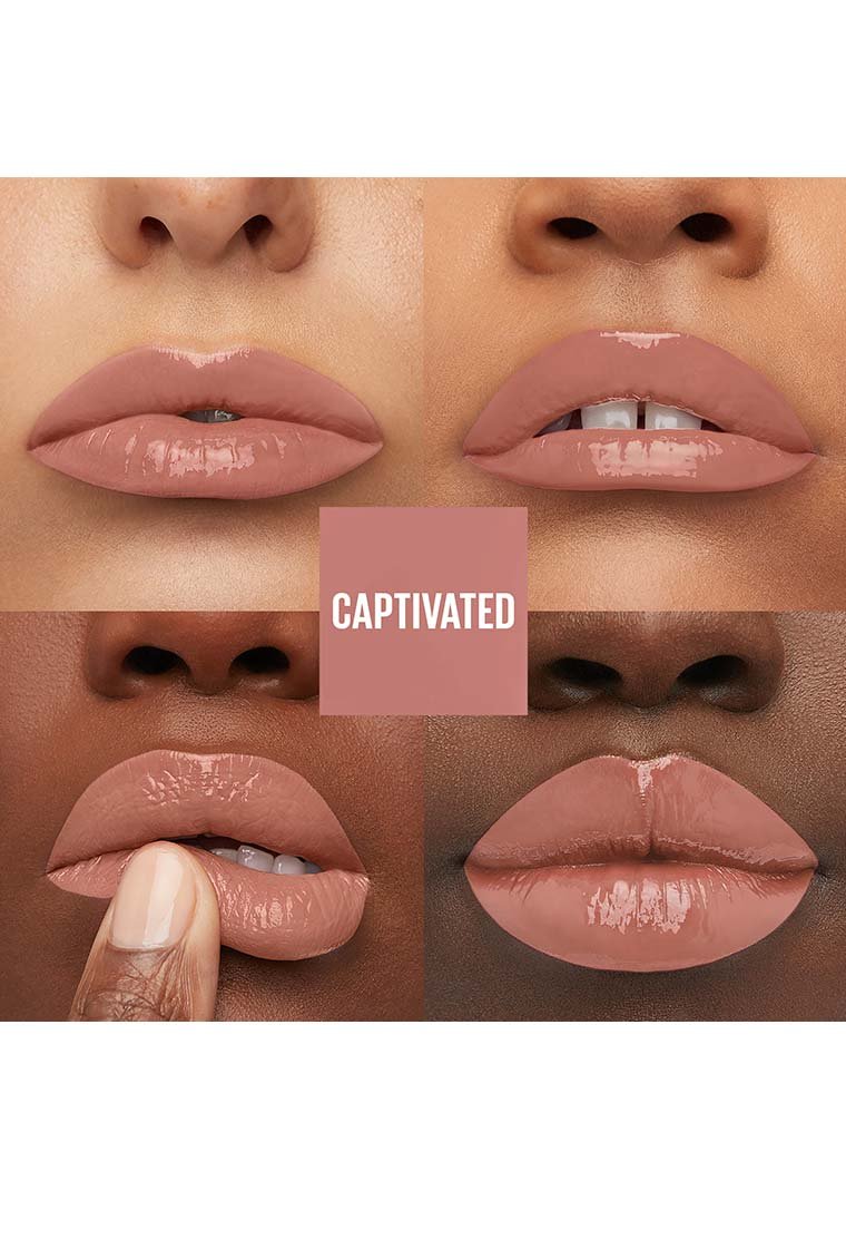 Anwendung des Super Stay Vinyl Ink in Captivated von Maybelline New York
