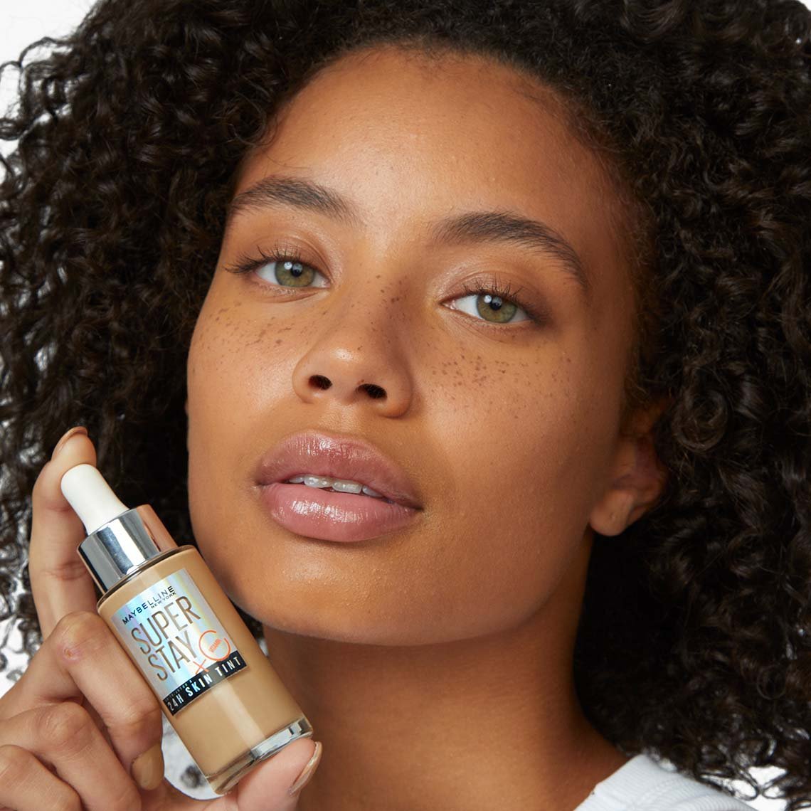 SS Skin Tint US Full Face Product Drew 124